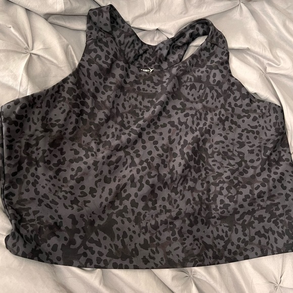 Old Navy Active 4X cropped workout top/workout bra. Animal print, barely worn. - Picture 1 of 2